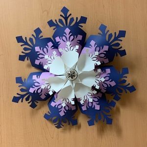 Meet your Posher, Caitlin